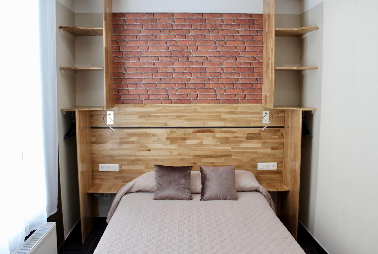 Des Pyrenees Hotel *